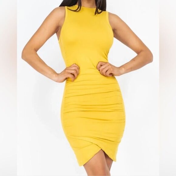 Yellow Bodycon dress - Picture 1 of 7